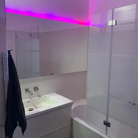 Two-bed - Saint-lazare * Paris